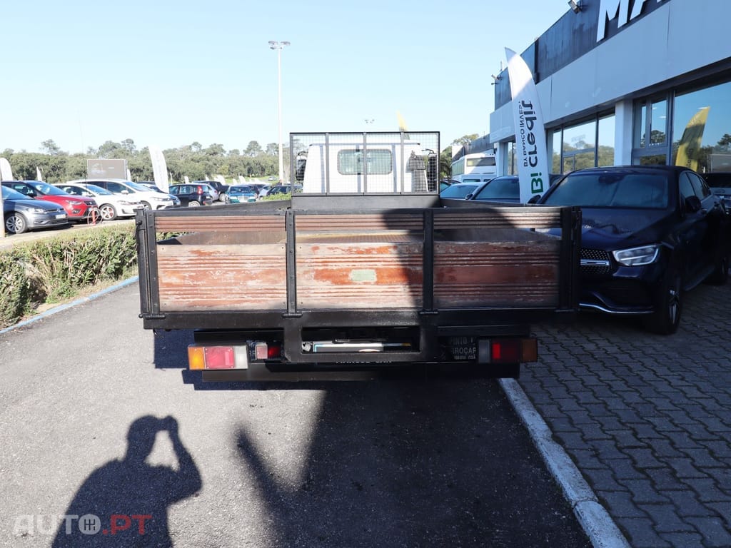 Isuzu Série N NKR 55 LL 5D