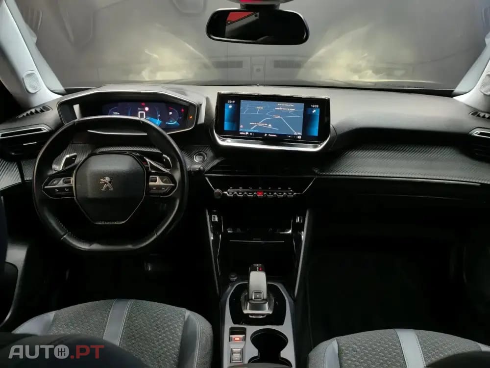 Peugeot 2008 1.5 BlueHDi Allure EAT8