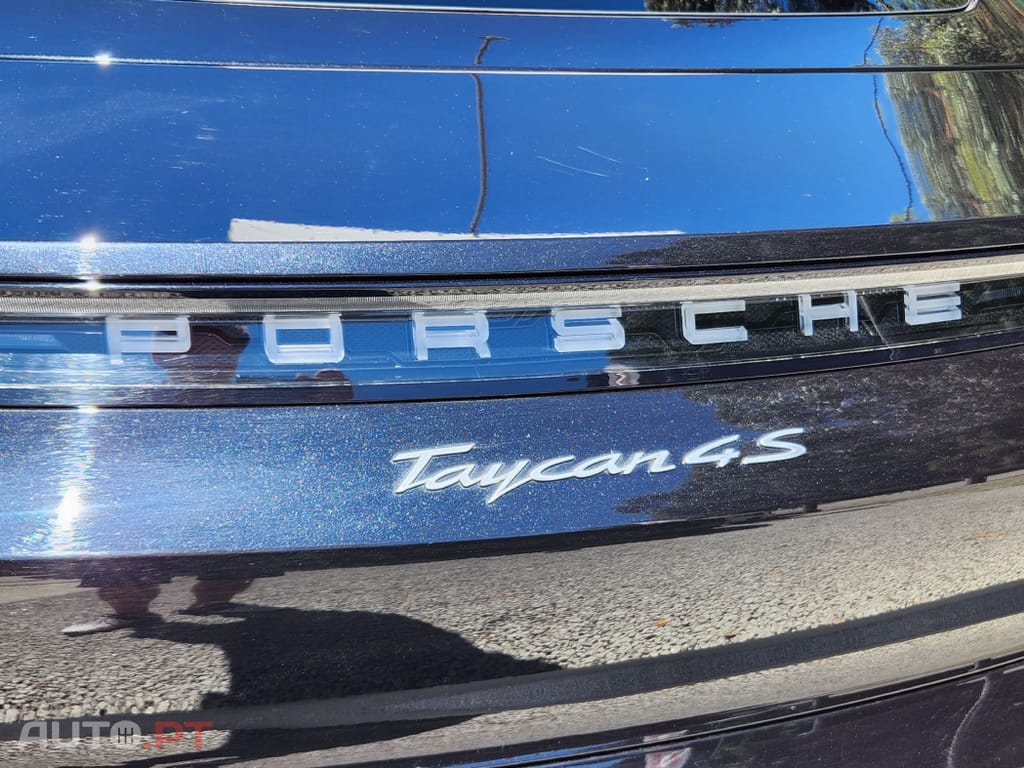 Porsche Taycan 4S bateria Performance Plus