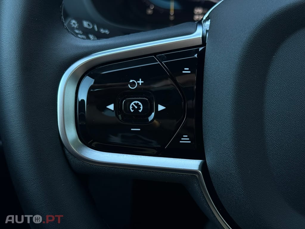 Volvo XC60 2.0 T6 PHEV Black Edition AWD