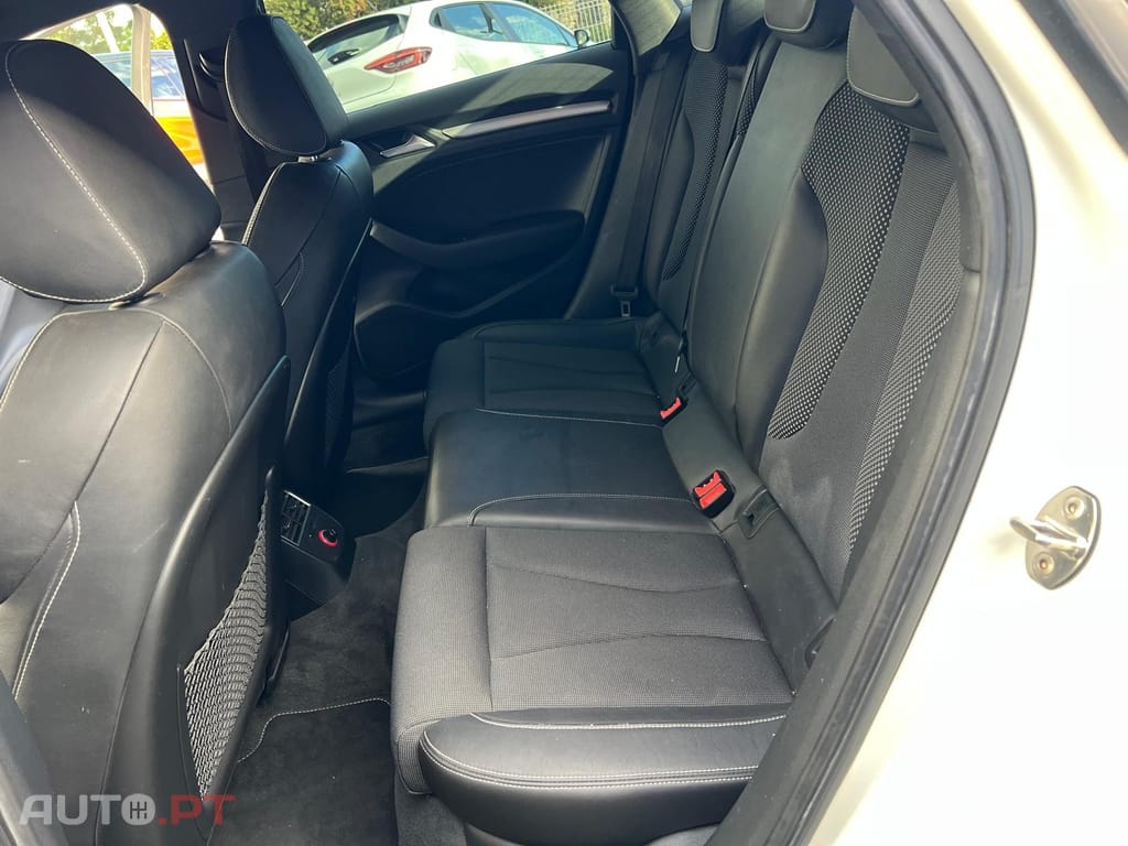 Audi A3 Sportback 1.6 TDi S-line