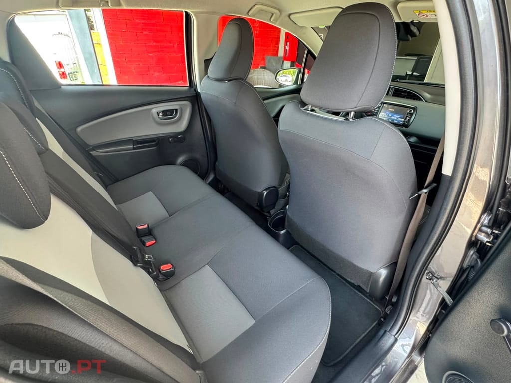 Toyota Yaris 1.0 VVT-I CONFORT