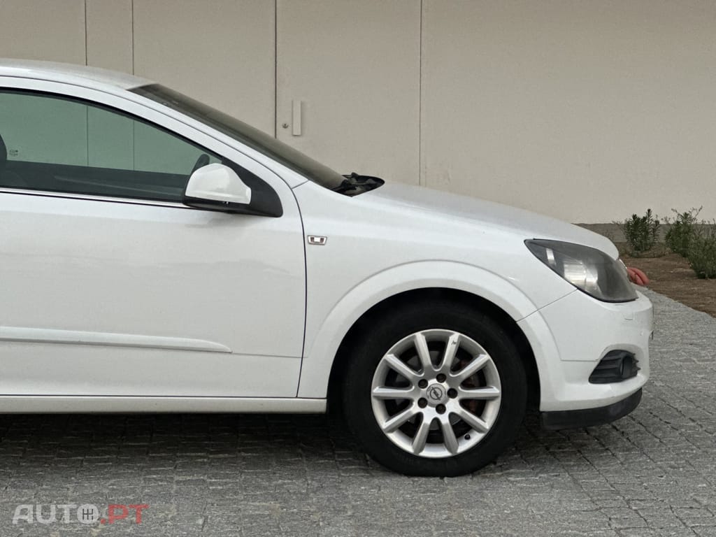 Opel Astra GTC 1.7 CDTI DPF Sport