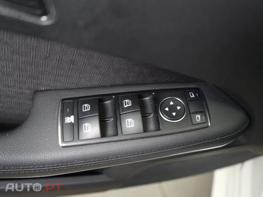 Mercedes-Benz E 250 CDi Elegance BlueEfficiency Auto.