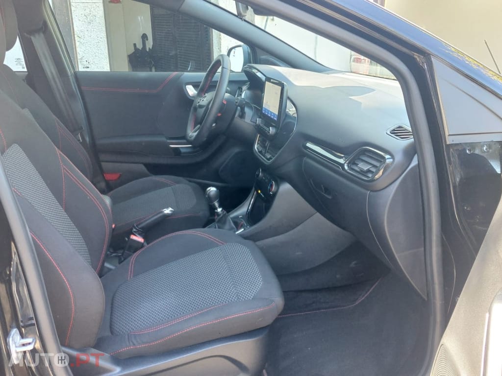 Ford Puma 1.0 EcoBoost MHEV ST-Line