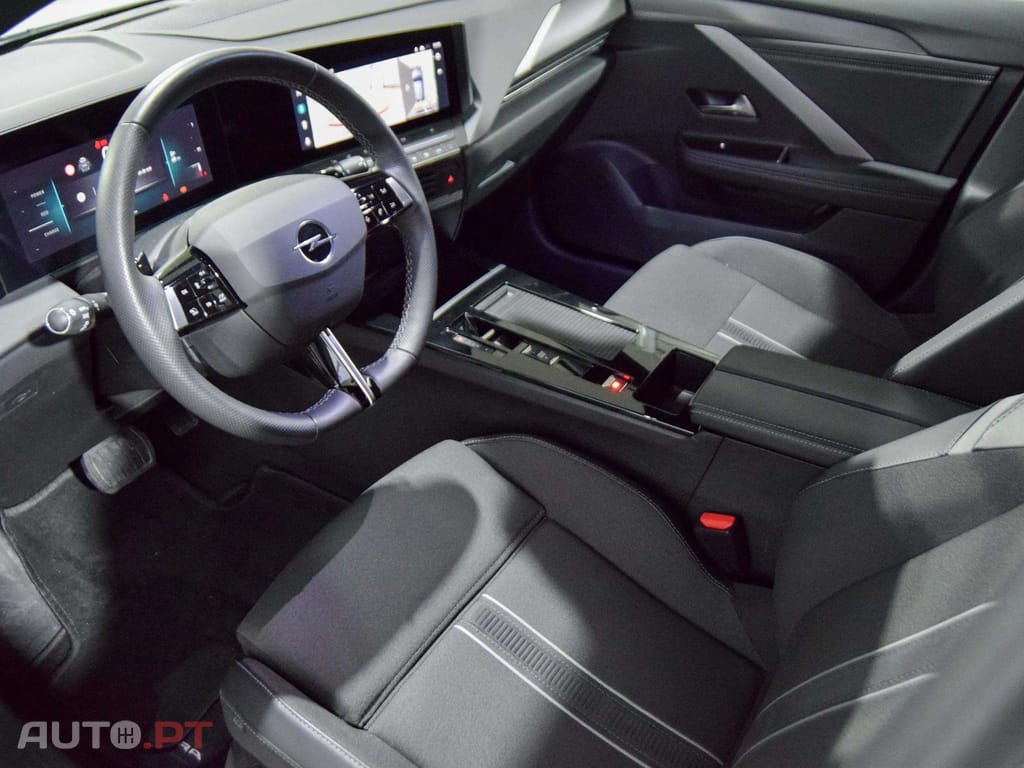 Opel Astra Sports Tourer 1.2 T Hybrid GS eDCT