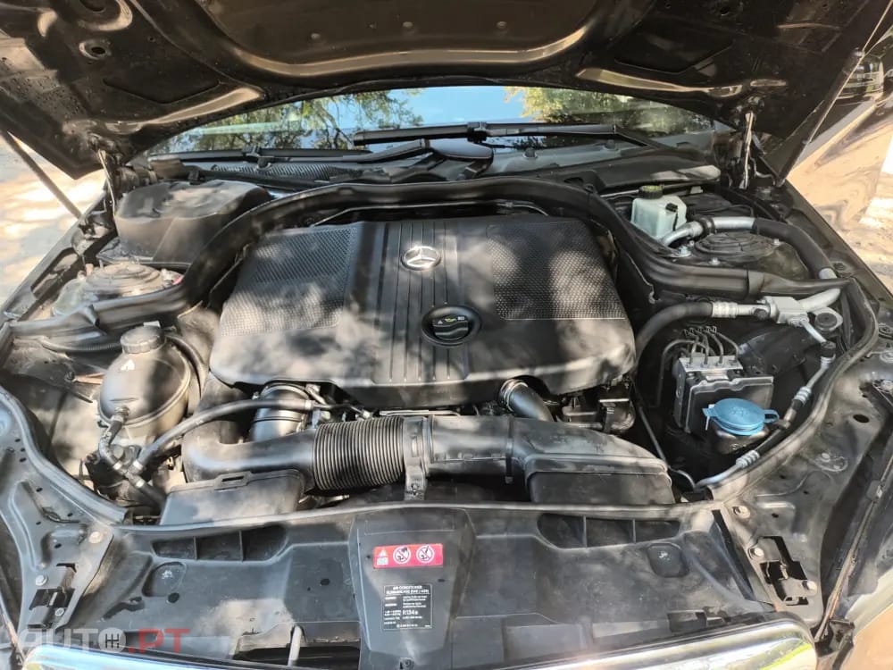 Mercedes-Benz E 200 BlueTEC Avantgarde Auto