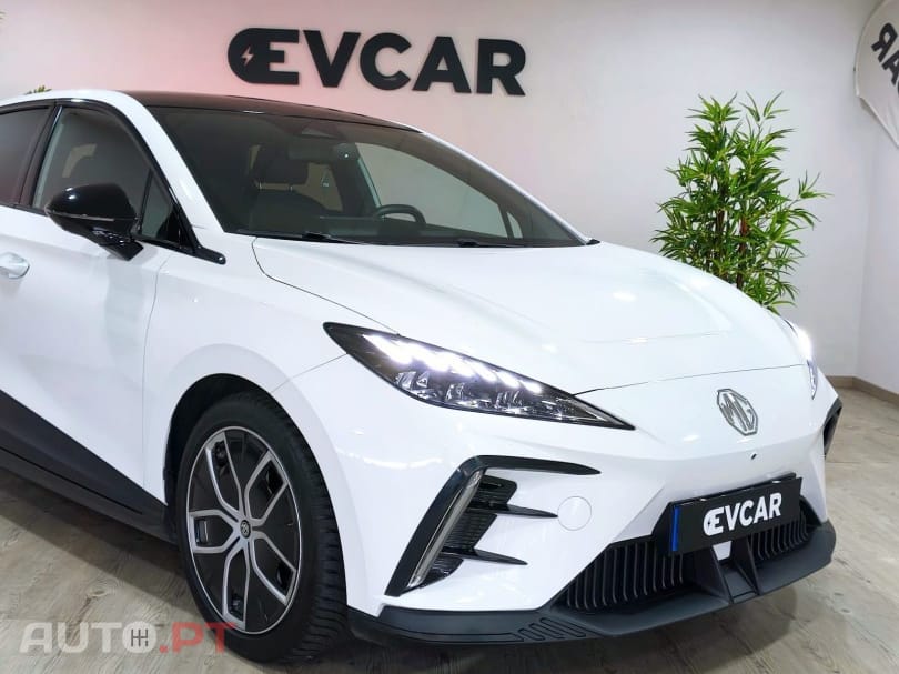 MG MG4 64 kWh Luxury