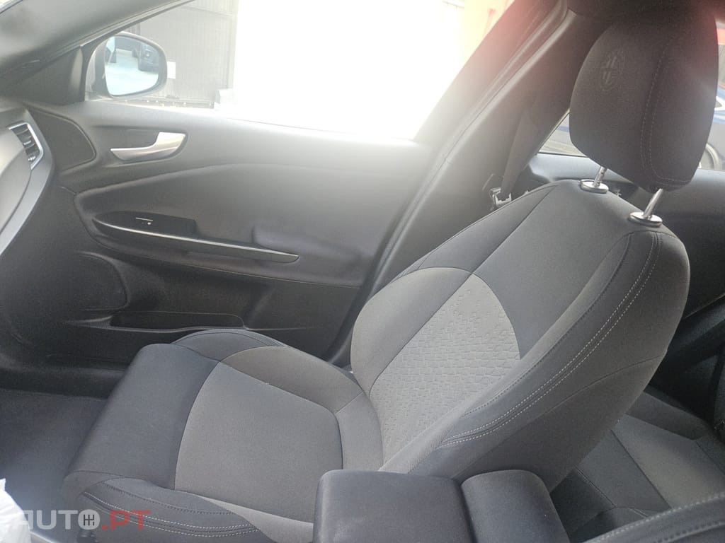 Alfa Romeo Giulietta 1.6 JTDm Trofeo