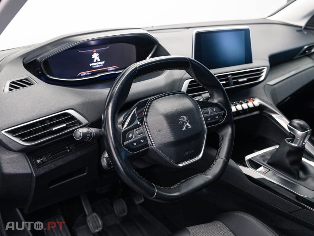 Peugeot 5008 1.6 BlueHDi Allure J18