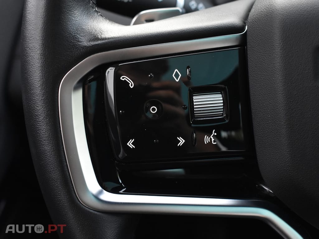 Land Rover Evoque 1.5 P300e AWD R-Dynamic SE Auto