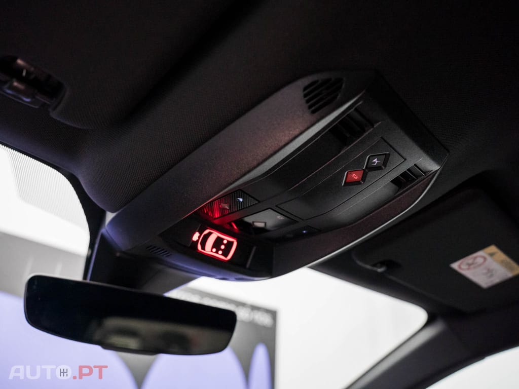 DS DS7 Crossback E-Tense Performance Line EAT8