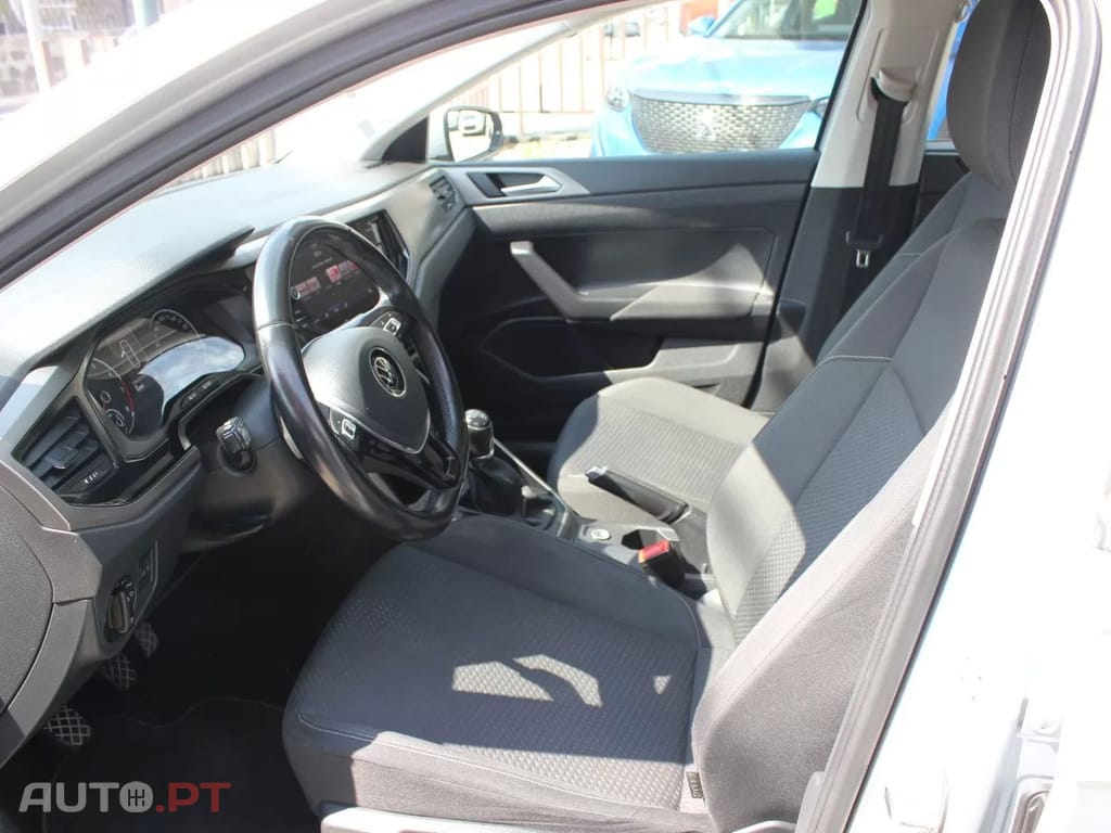 Volkswagen Polo 1.0 Confortline