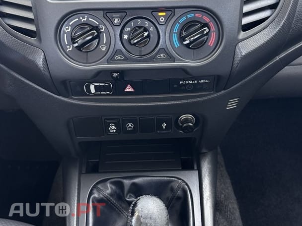 Mitsubishi L200 2.4 DI-D Club Invite CC 4WD