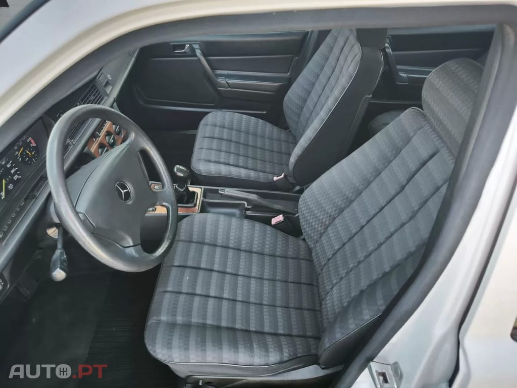 Mercedes-Benz 190 190 E 1.8