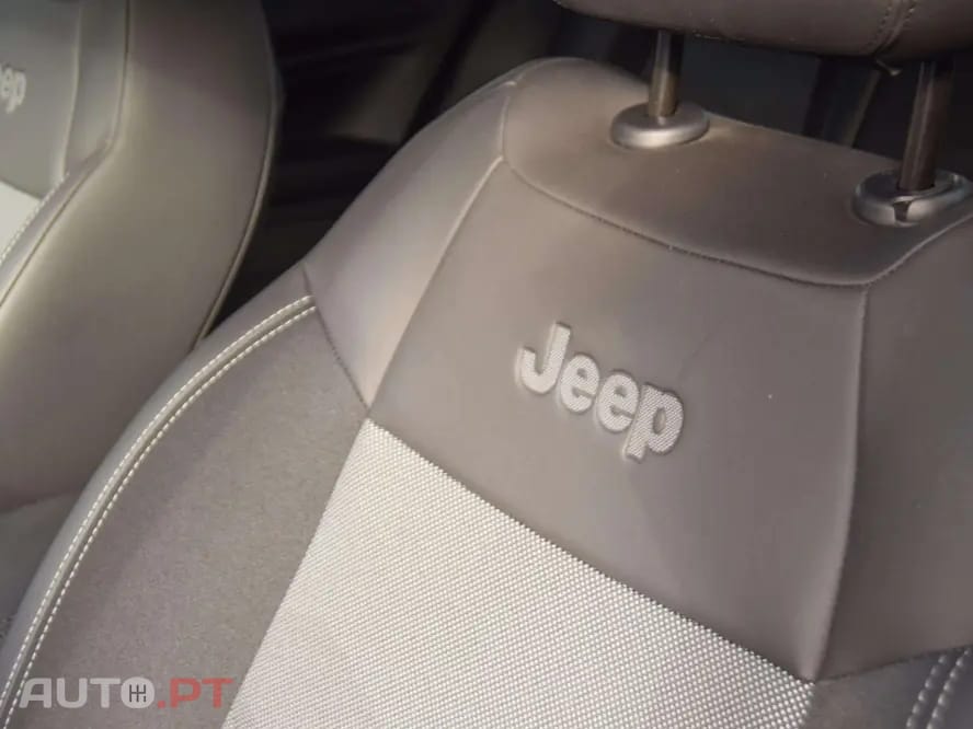 Jeep Avenger 54 kWh Summit