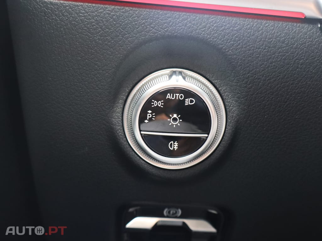 Mercedes-Benz C 300 e AMG Line