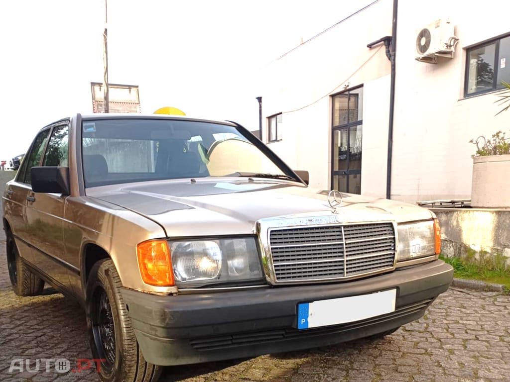 Mercedes-Benz 190 D