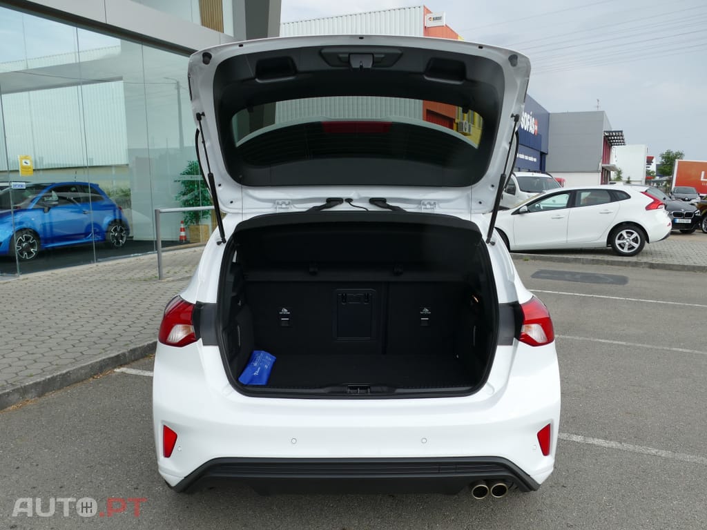 Ford Focus 1.0 EcoBoost MHEV ST-Line X