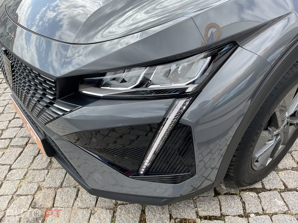 Peugeot 408 1.2 PureTech Allure EAT8