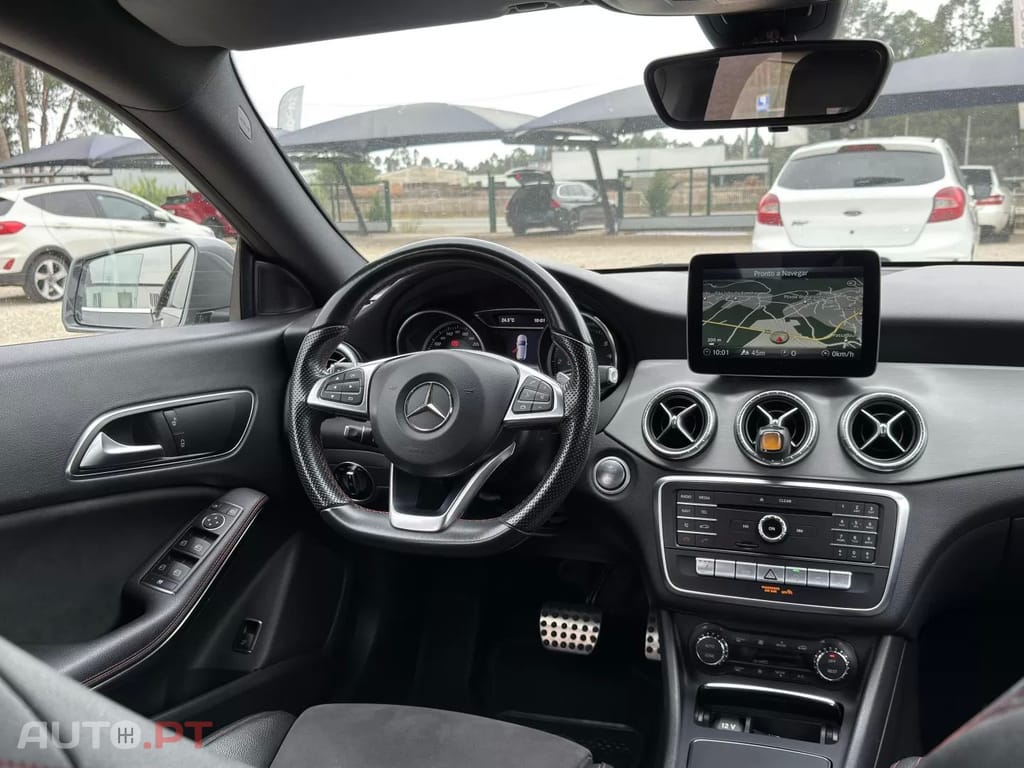 Mercedes-Benz CLA 200 d Shooting Brake AMG Line Aut. — fotografia 21