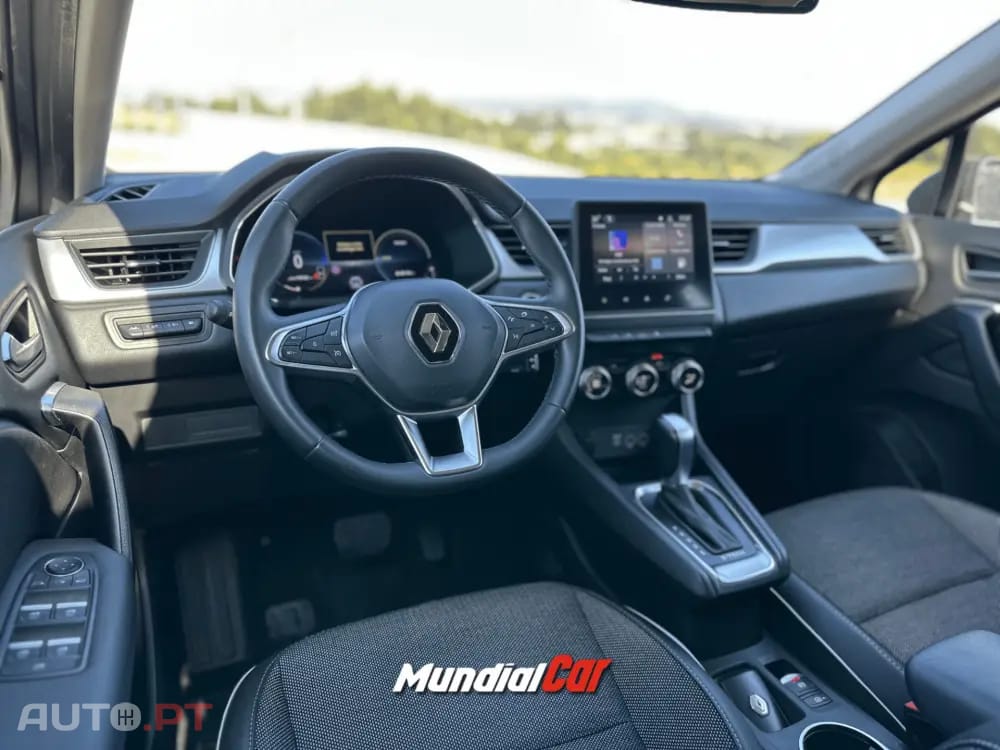 Renault Captur 1.6 Hybrid E-Tech Intens