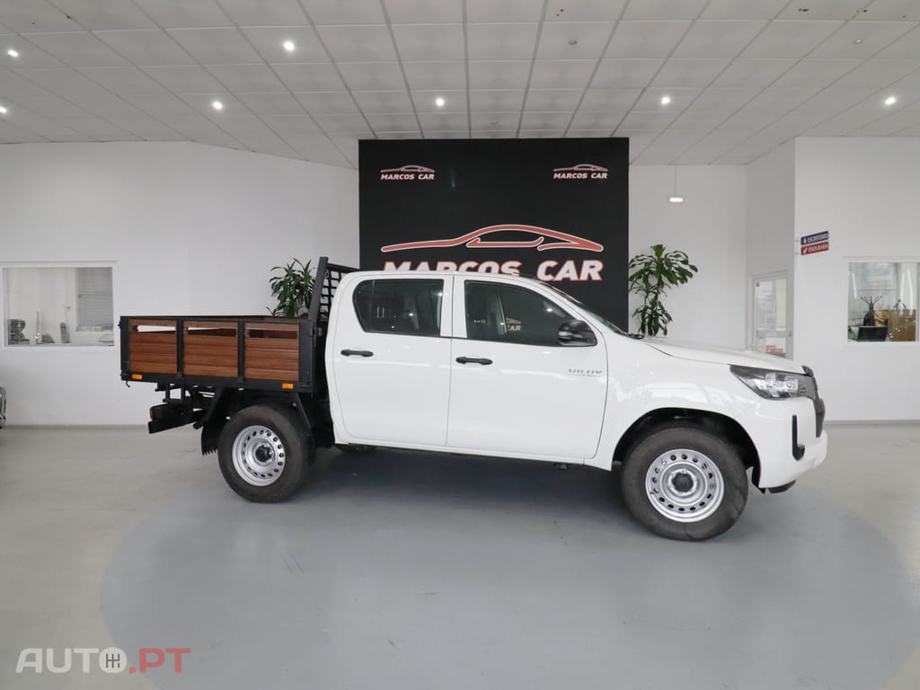 Toyota Hilux 2.4 D-4D 4WD CD CH