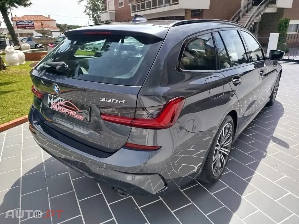 BMW 320 d Touring Pack Desportivo M Auto