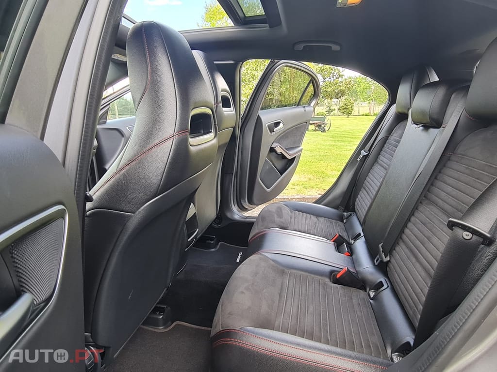 Mercedes-Benz A 180 d AMG Line