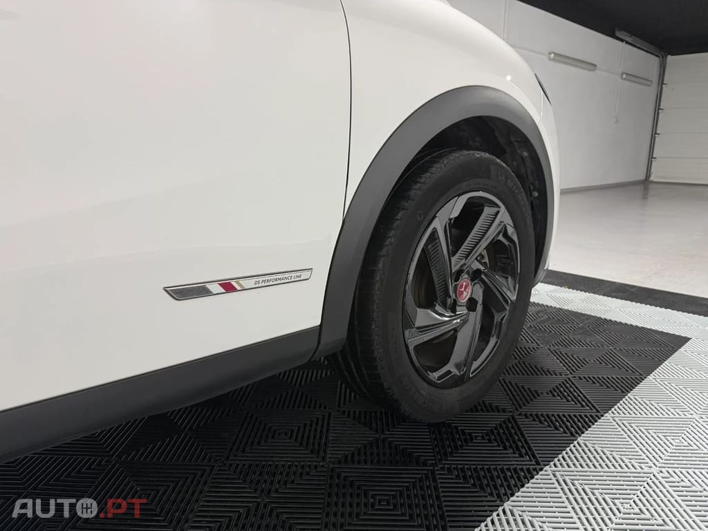 DS DS3 Crossback E-TENSE PERFORMANCE LINE +