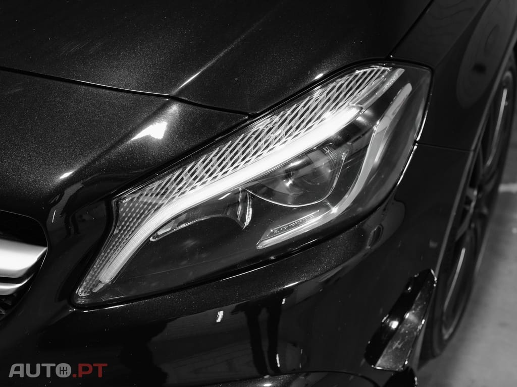 Mercedes-Benz A 45 AMG 4Matic Speedshift 7G-DCT