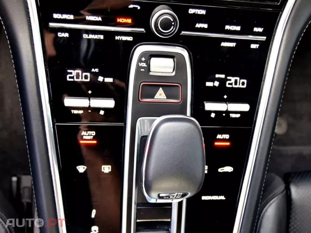 Porsche Panamera 4 E-Hybrid