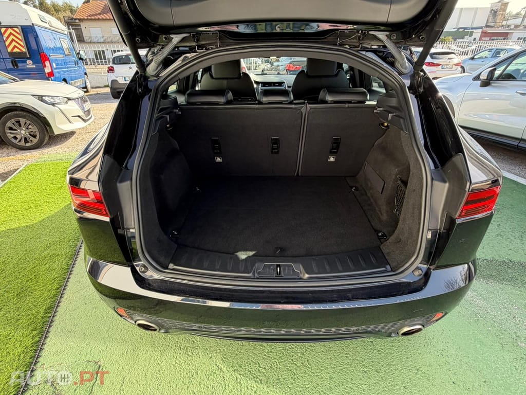 Jaguar E-Pace P300 AWD Sport