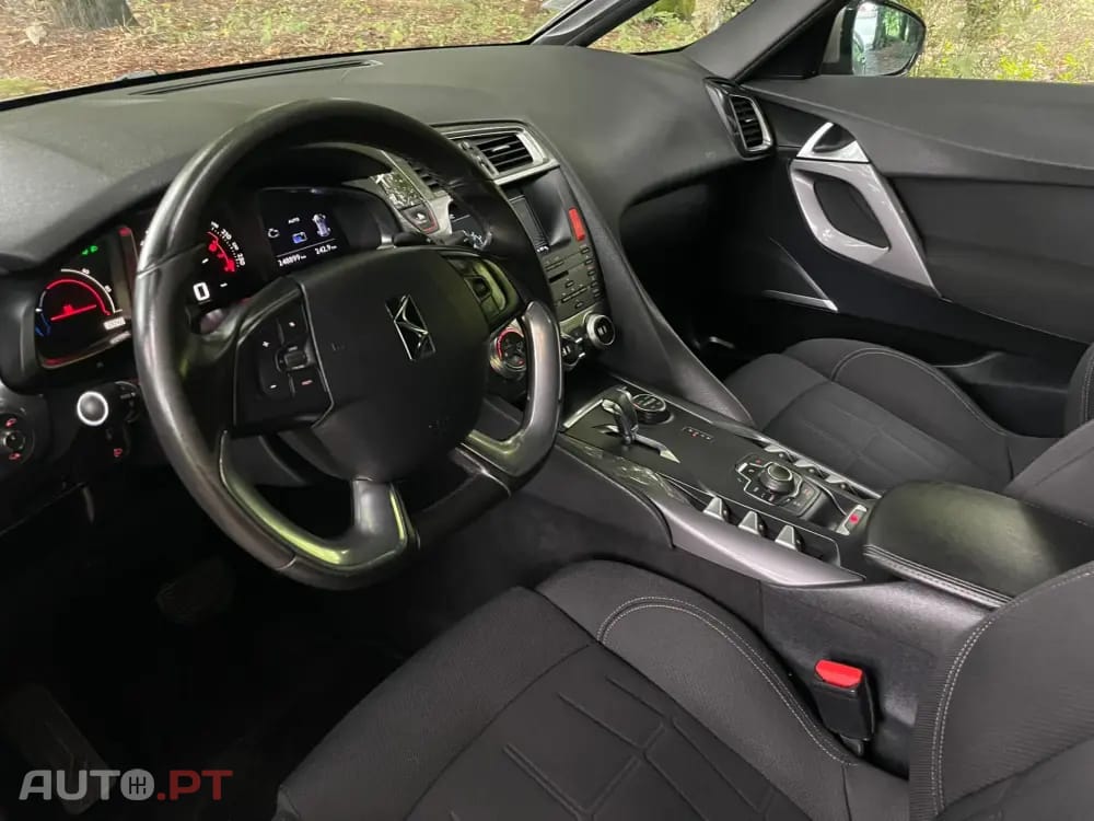 Citroen DS5 2.0 HDi Hy4 So Chic CMP6 102g