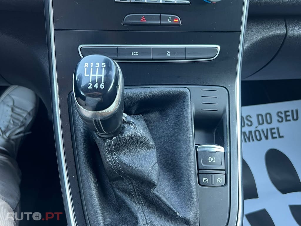Renault Scénic 1.6 dCi Confort 7 LUGARES