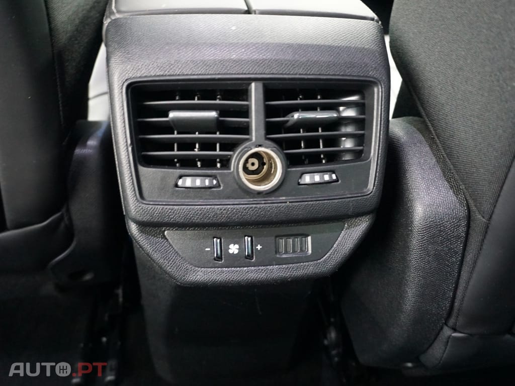 Peugeot 5008 1.2 PureTech Allure J18