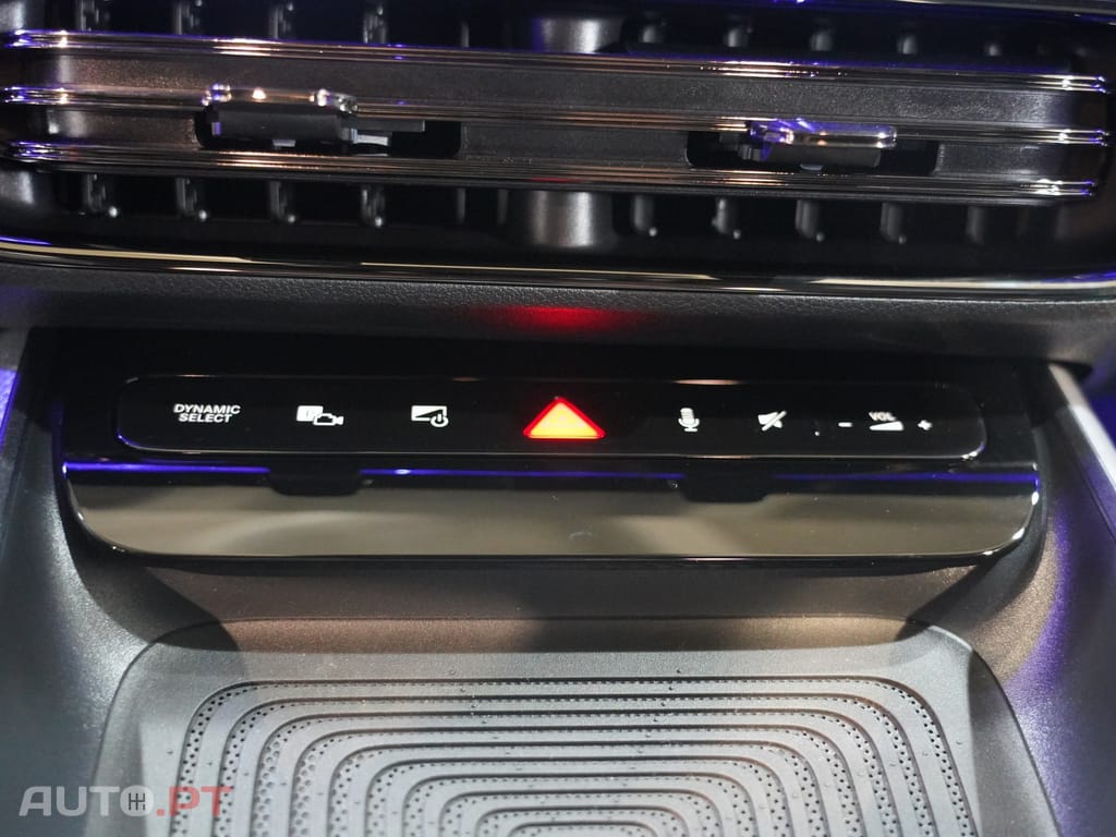 Mercedes-Benz CLA 250 com tecnologia EQ