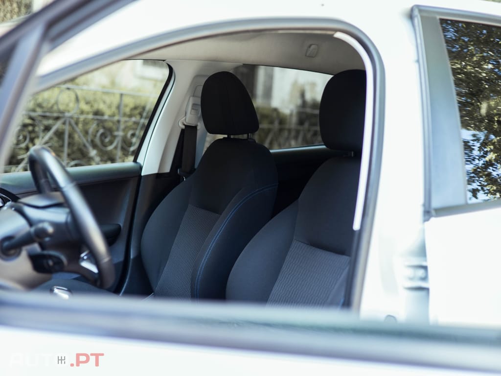 Peugeot 208 1.2 PureTech Signature
