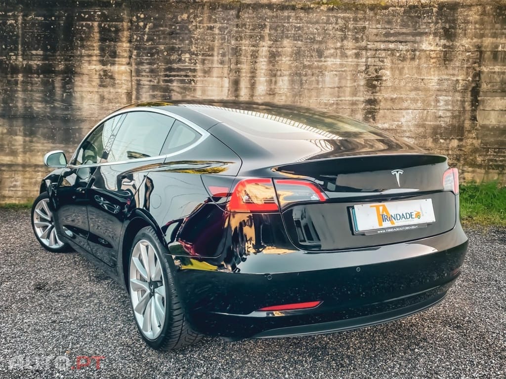 Tesla Model 3 Standard Range Plus RWD
