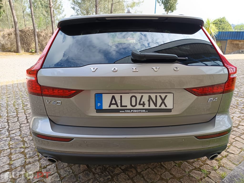Volvo V60 2.0 B4 Momentum Plus Geartronic