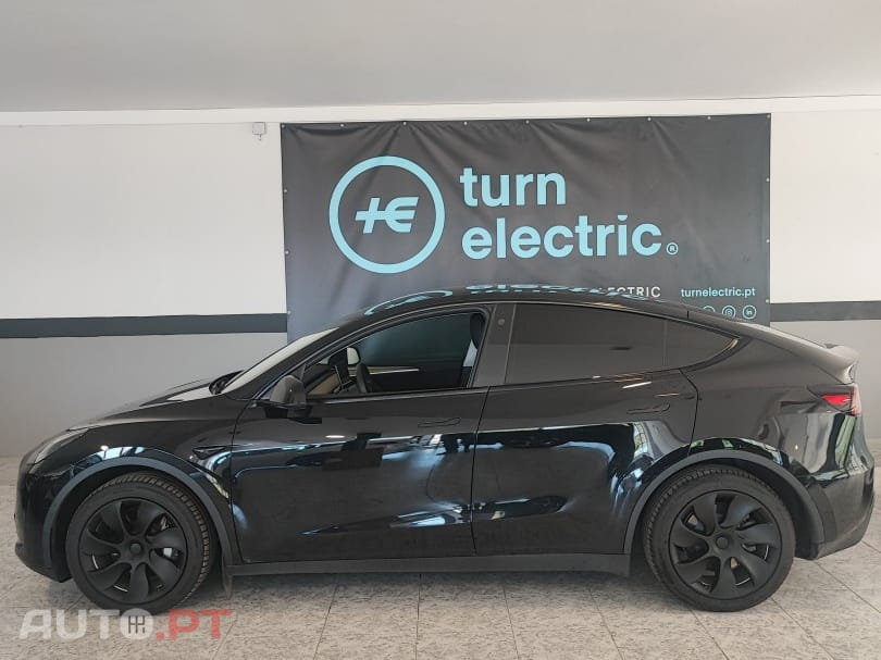 Tesla Model Y Standard