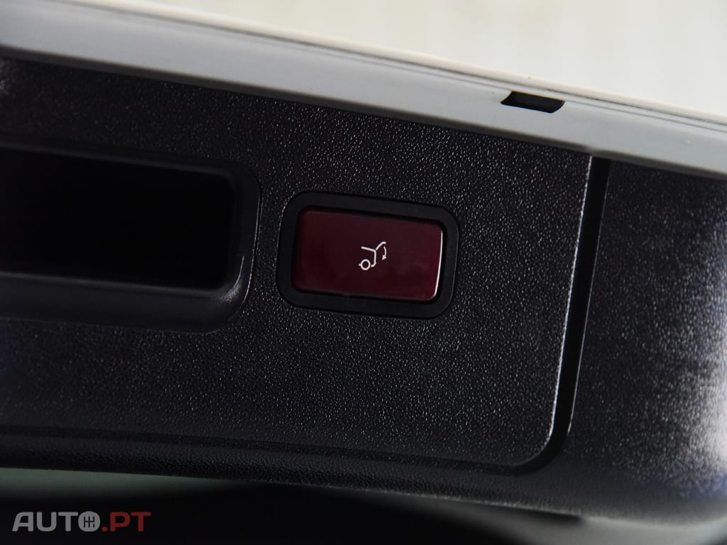 Mercedes-Benz R 320 CDi 4-Matic