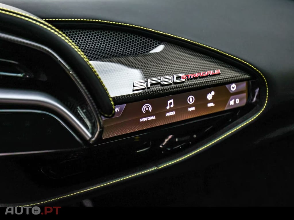 Ferrari SF90 Stradale I.V.A DEDUTIVEL