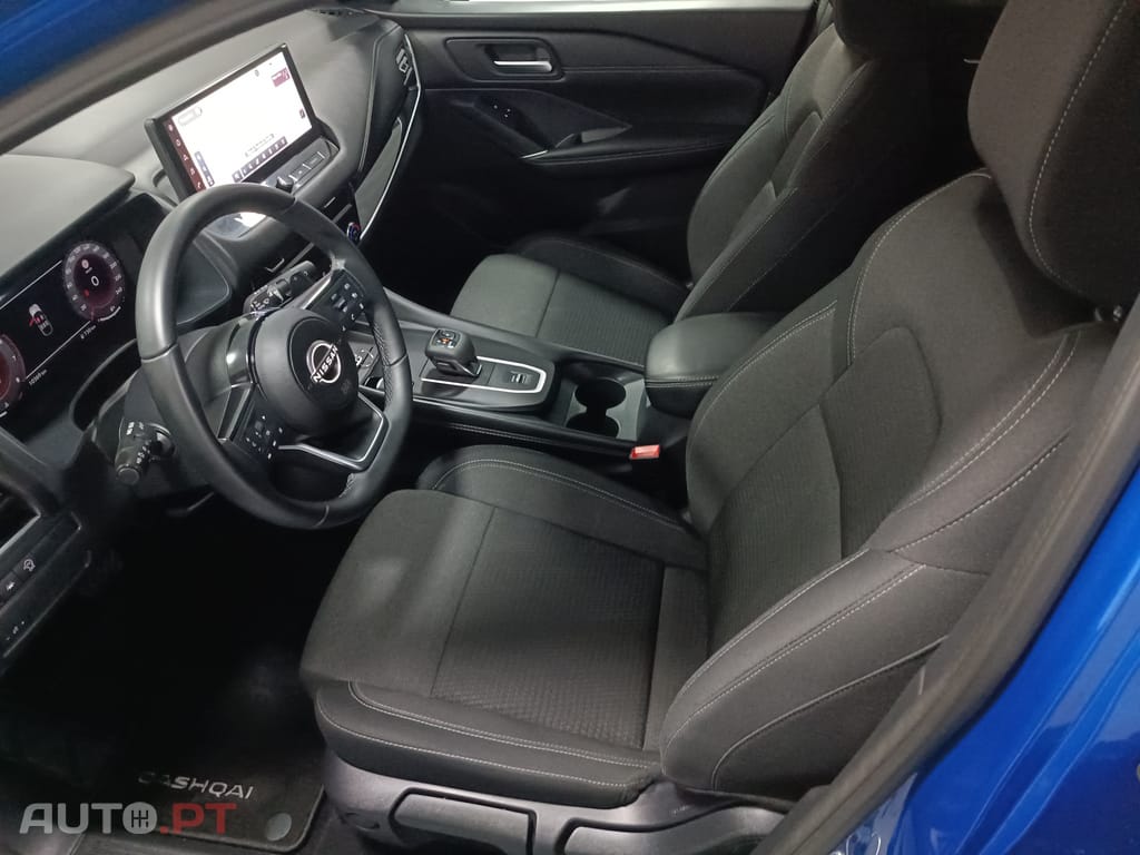 Nissan Qashqai 1.3 DIG-T N-Connecta LED+SKY Xtronic
