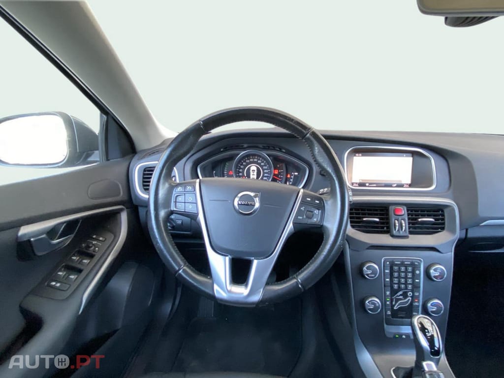 Volvo V40 2.0 D3 Momentum Geartronic