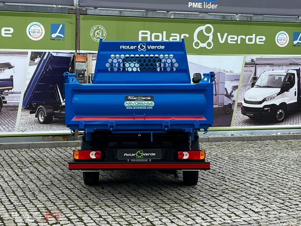 Toyota Dyna 3.0  - 144 CV  BASCULA TRIBASCULANTE