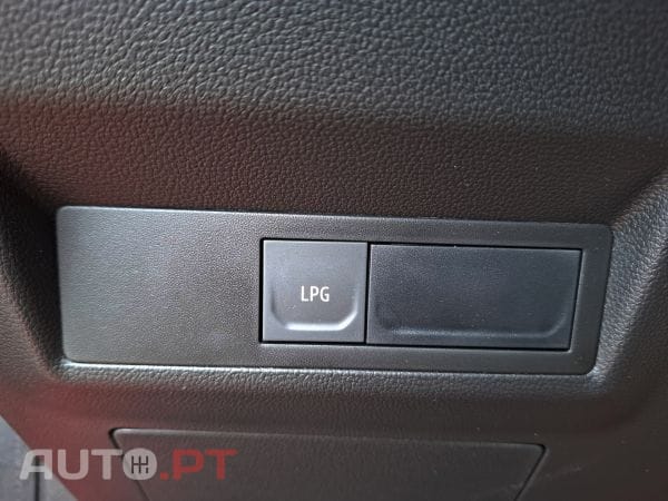 Renault Captur 1.0 TCe 100 Bi-Fuel techno