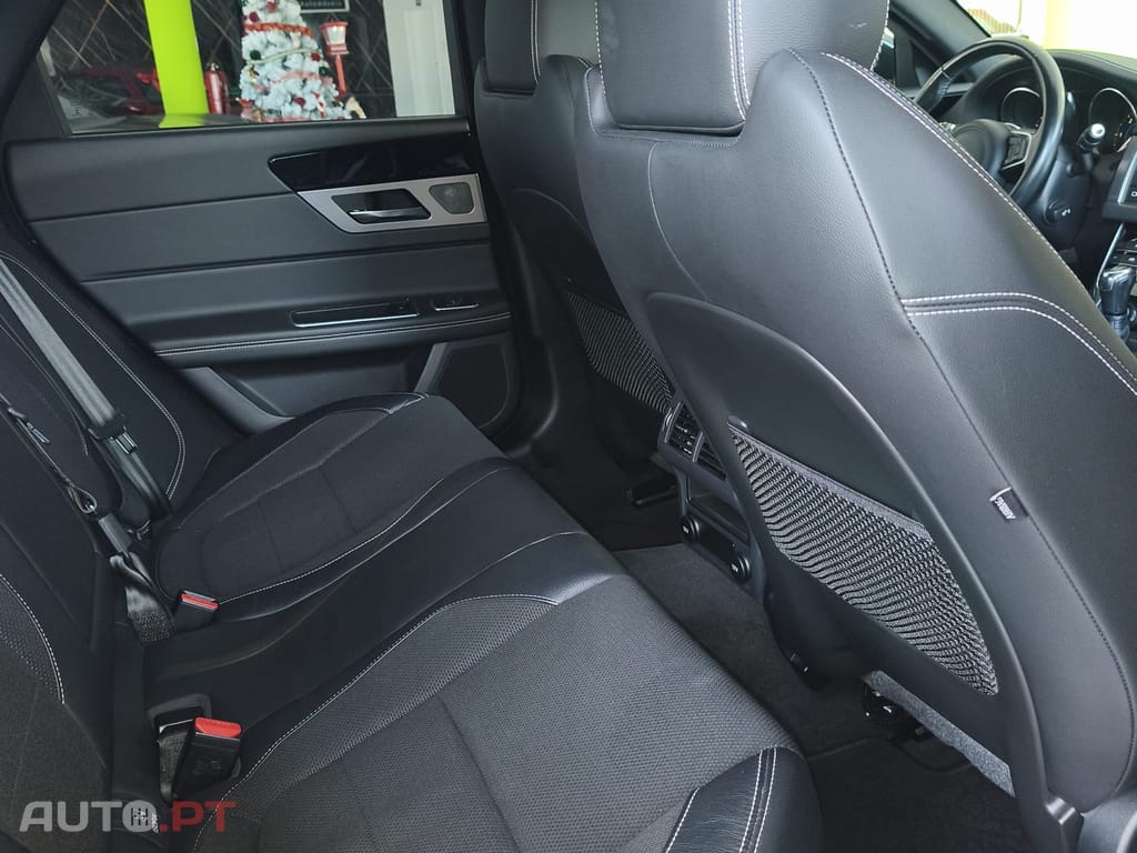 Jaguar XF 2.0D R-Sport