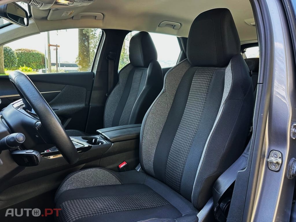 Peugeot 3008 1.5 BlueHDi Active