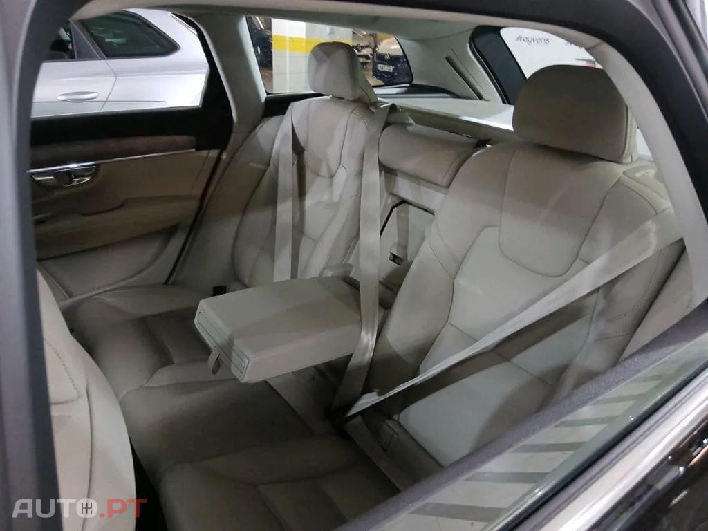 Volvo V90 2.0 T6 PHEV Core AWD
